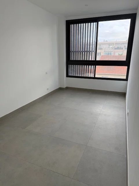 Cannes, Provence-Alpes-Côte d’Azur, 06400, FR, 3 Bedrooms Bedrooms, ,2 BathroomsBathrooms,Residential,For Sale,1988033