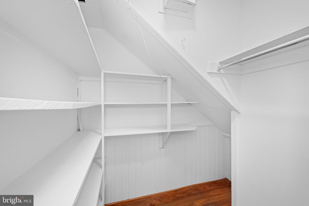Washington, District of Columbia, 20003, United States, 3 Bedrooms Bedrooms, ,4 BathroomsBathrooms,Residential,For Sale,2048828