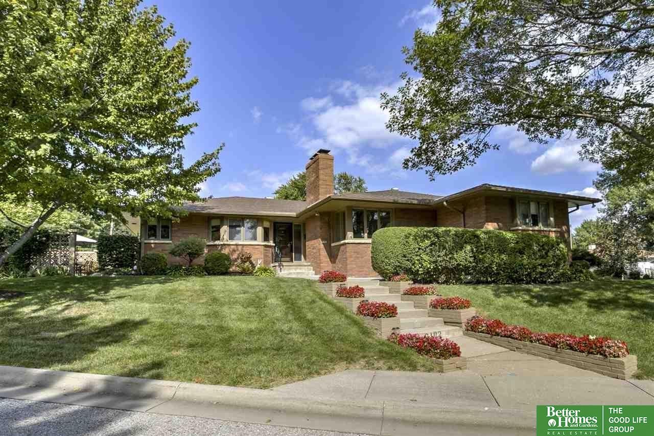 Burt St, Omaha, NE 68132