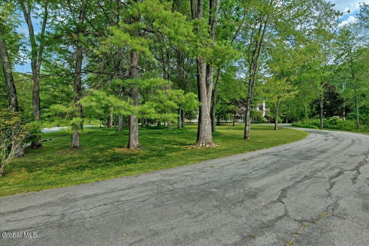 Queensbury, New York, 12804, United States, 4 Bedrooms Bedrooms, ,4 BathroomsBathrooms,Residential,For Sale,2003440