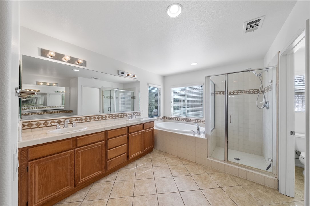 Murrieta, California, 92562, United States, 5 Bedrooms Bedrooms, ,3 BathroomsBathrooms,Residential,For Sale,1983032