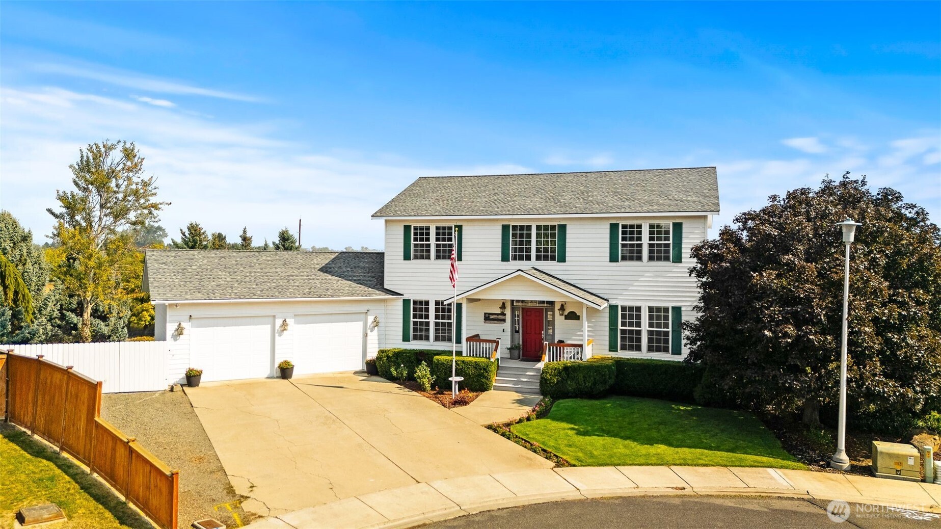 Ellensburg, Washington, 98926, United States, 4 Bedrooms Bedrooms, ,4 BathroomsBathrooms,Residential,For Sale,1983765
