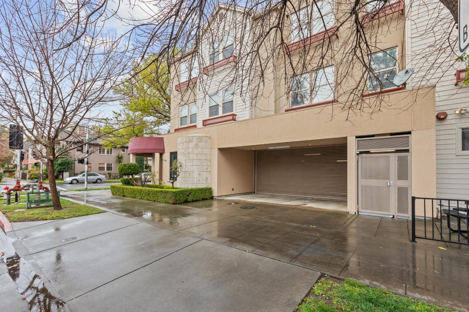 Sacramento, California, 95811, United States, 2 Bedrooms Bedrooms, ,2 BathroomsBathrooms,Residential,For Sale,1942106