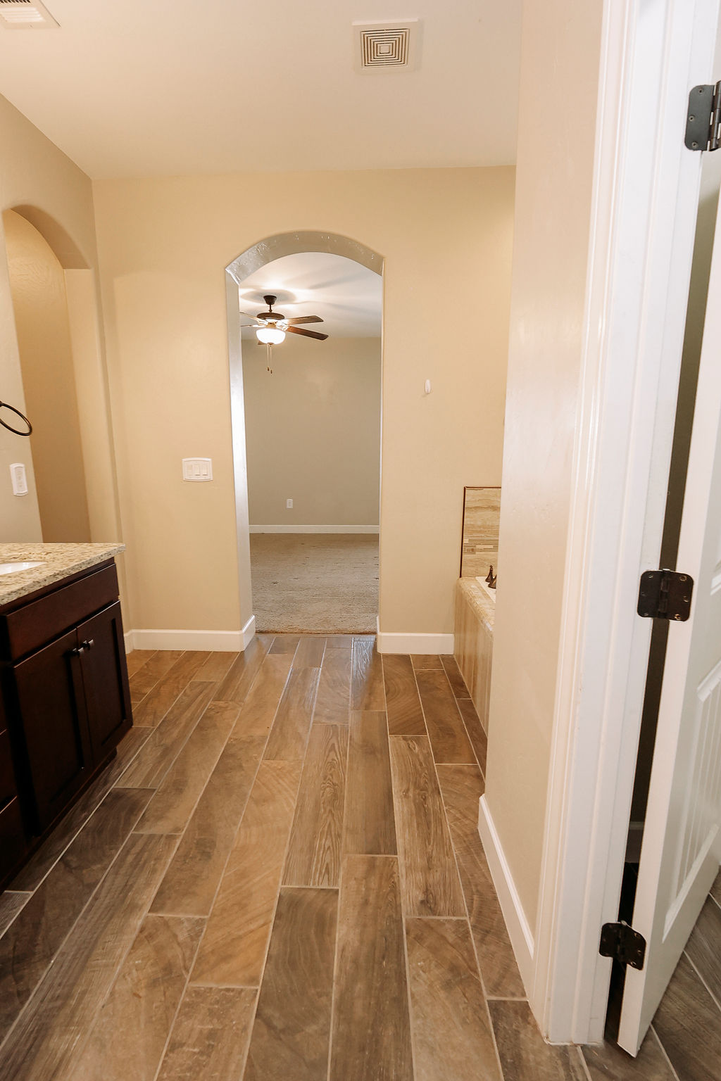 Carlsbad, New Mexico, 88220, United States, 4 Bedrooms Bedrooms, ,3 BathroomsBathrooms,Residential,For Sale,1975049