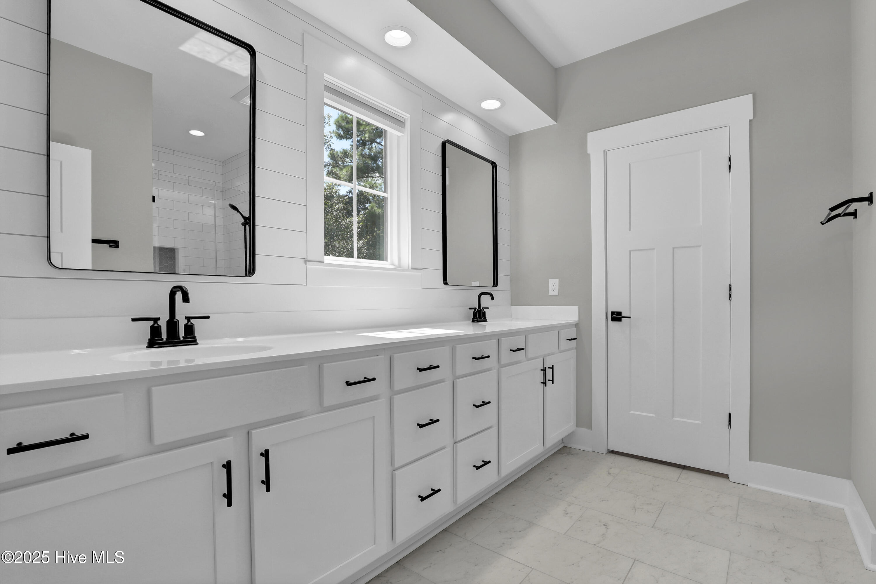Hampstead, North Carolina, 28443, United States, 4 Bedrooms Bedrooms, ,4 BathroomsBathrooms,Residential,For Sale,1933648