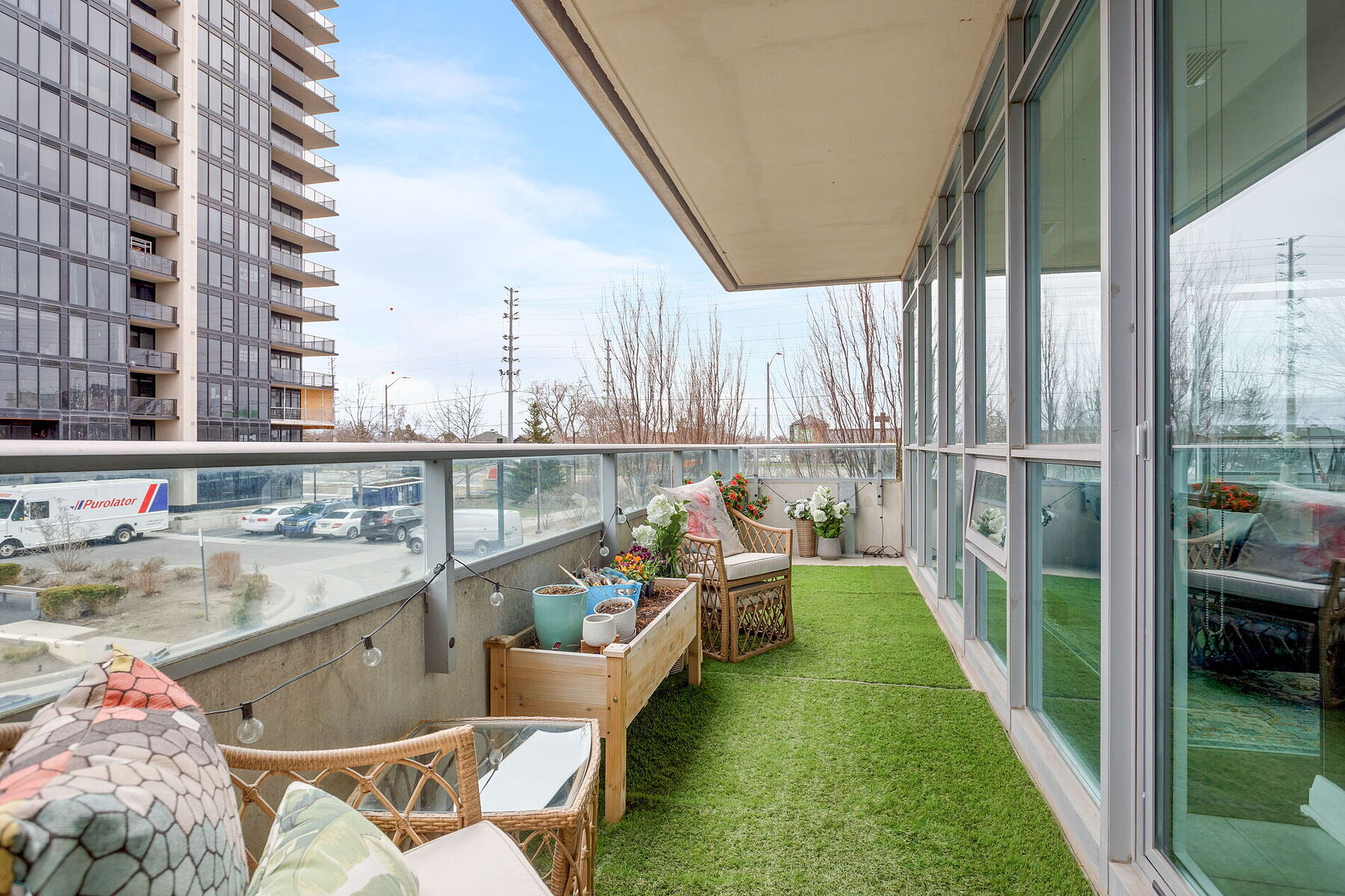  Spacious and Bright Condo - 物件實景