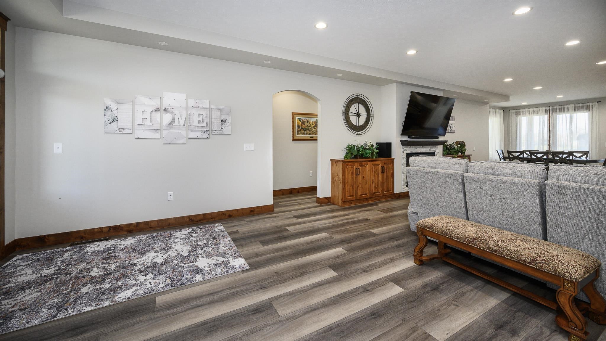 Bismarck, North Dakota, 58503, United States, 3 Bedrooms Bedrooms, ,2 BathroomsBathrooms,Residential,For Sale,1995380