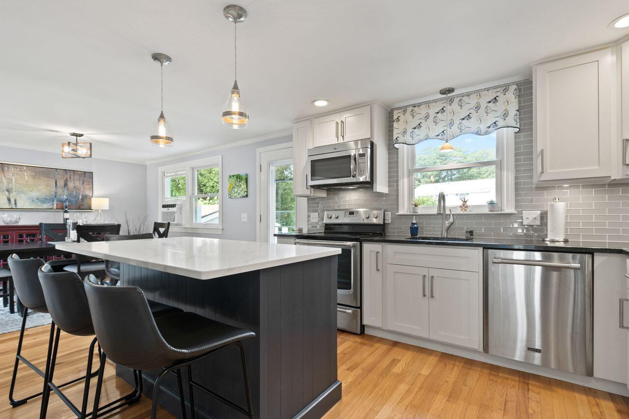 Portland, Maine, 04102, United States, 4 Bedrooms Bedrooms, ,2 BathroomsBathrooms,Residential,For Sale,1918593