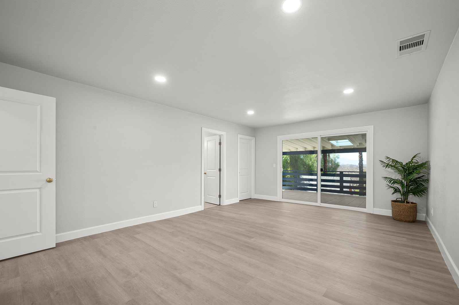 Menifee, California, 92587, United States, 5 Bedrooms Bedrooms, ,4 BathroomsBathrooms,Residential,For Sale,1986088