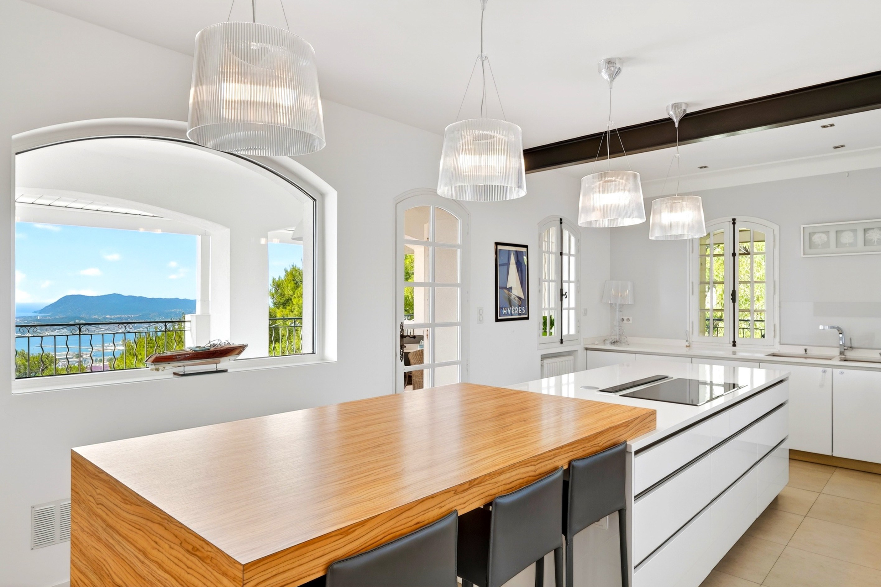  Toulon, Le Faron – Elevated Property with Panoramic Sea Views - 物件實景