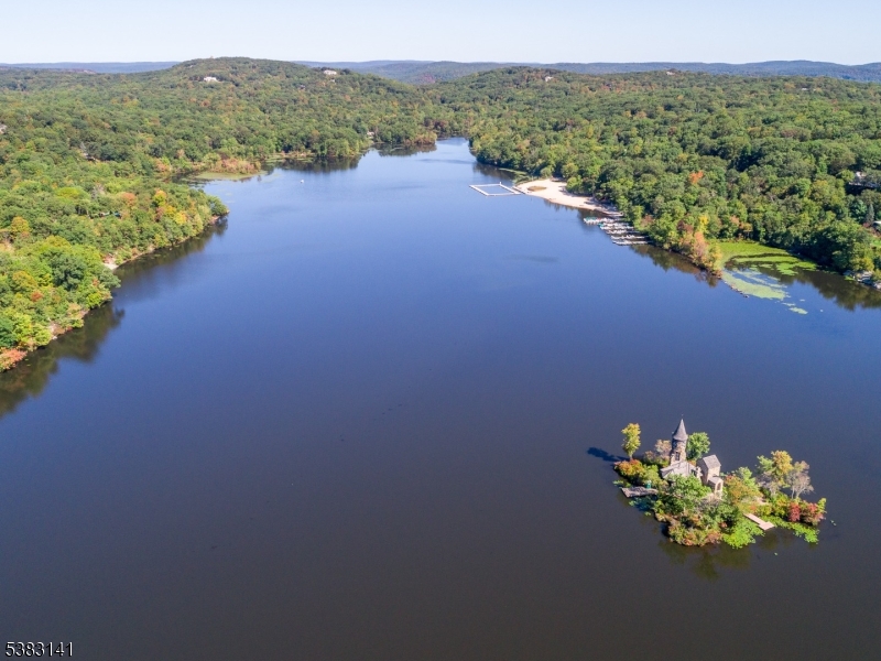 Kinnelon Boro, New Jersey, 07405, United States, 4 Bedrooms Bedrooms, ,4 BathroomsBathrooms,Residential,For Sale,1941980