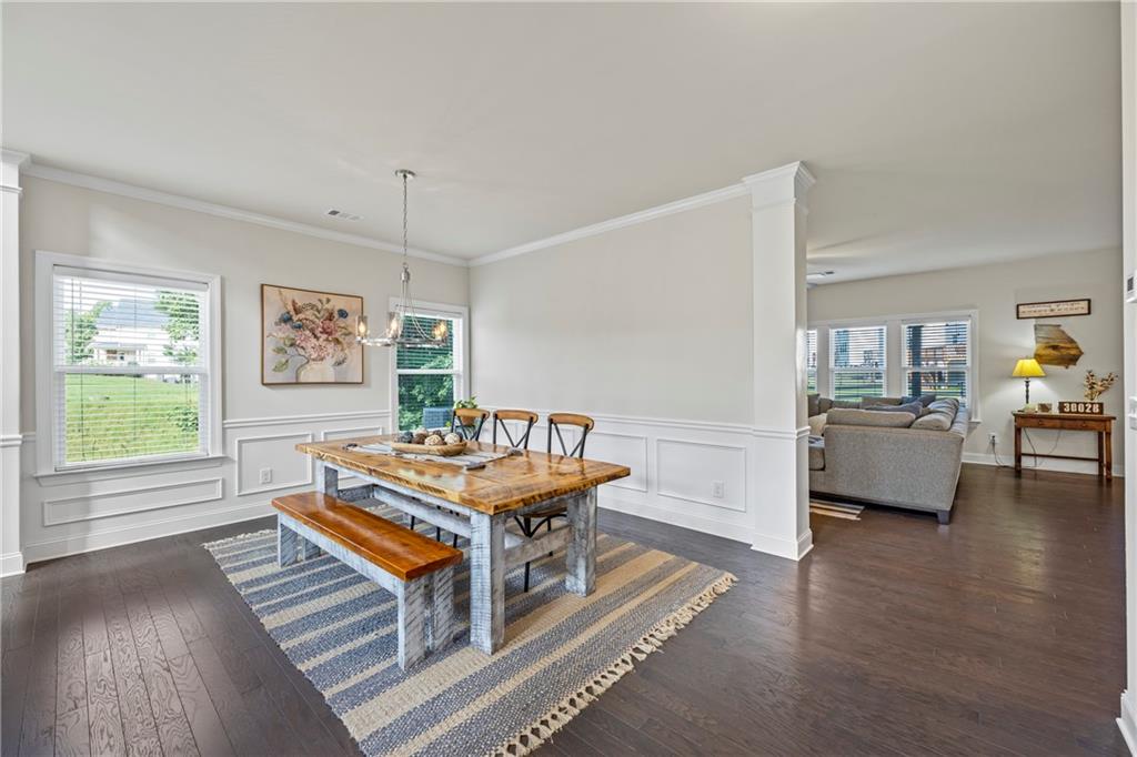 Cumming, Georgia, 30028, United States, 5 Bedrooms Bedrooms, ,4 BathroomsBathrooms,Residential,For Sale,1976985