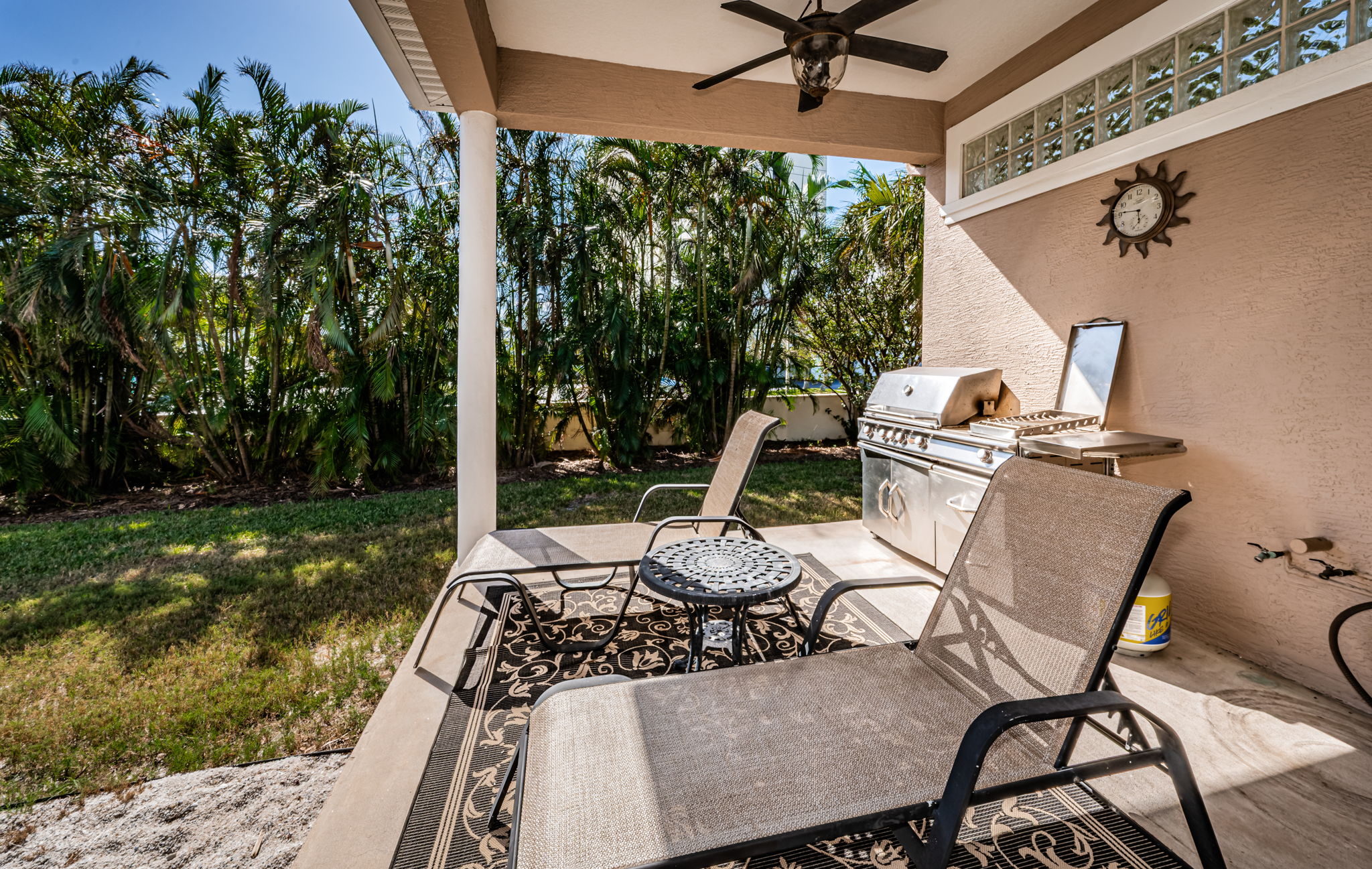 Gulfport, Florida, 33707, United States, 5 Bedrooms Bedrooms, ,4 BathroomsBathrooms,Residential,For Sale,1977633