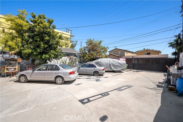 Los Angeles, California, 90044, United States, 2 Bedrooms Bedrooms, ,Residential,For Sale,1869360