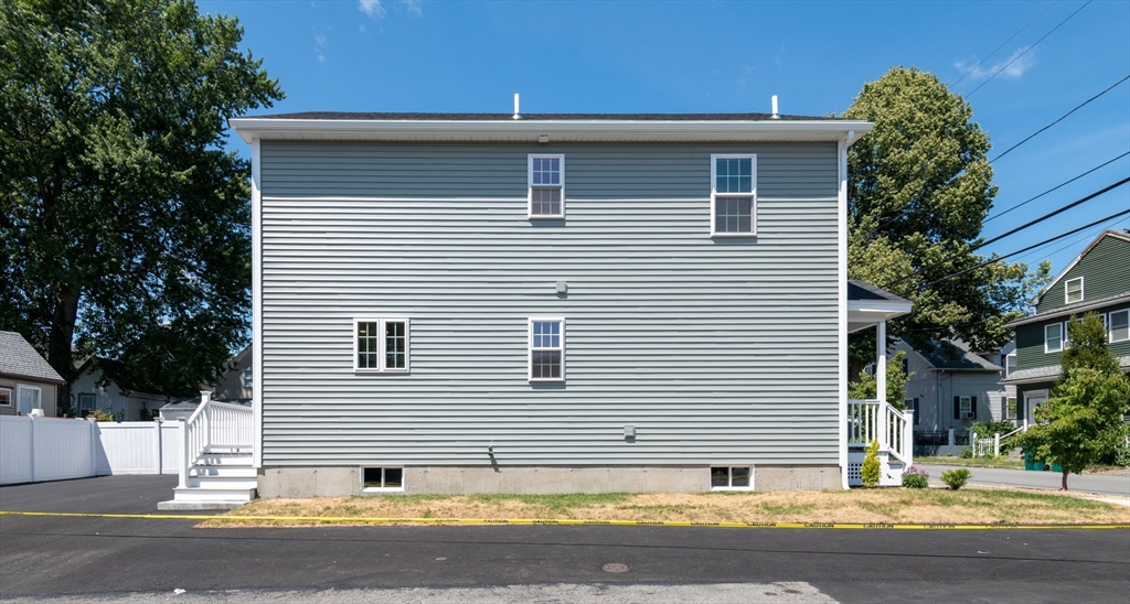Lynn, Massachusetts, 01905, United States, 3 Bedrooms Bedrooms, ,2 BathroomsBathrooms,Residential,For Sale,1909147