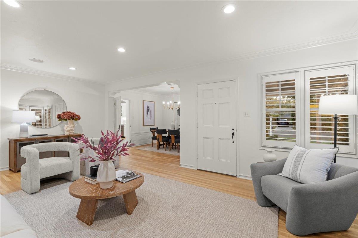 San Jose, California, 95125, United States, 3 Bedrooms Bedrooms, ,2 BathroomsBathrooms,Residential,For Sale,1989346