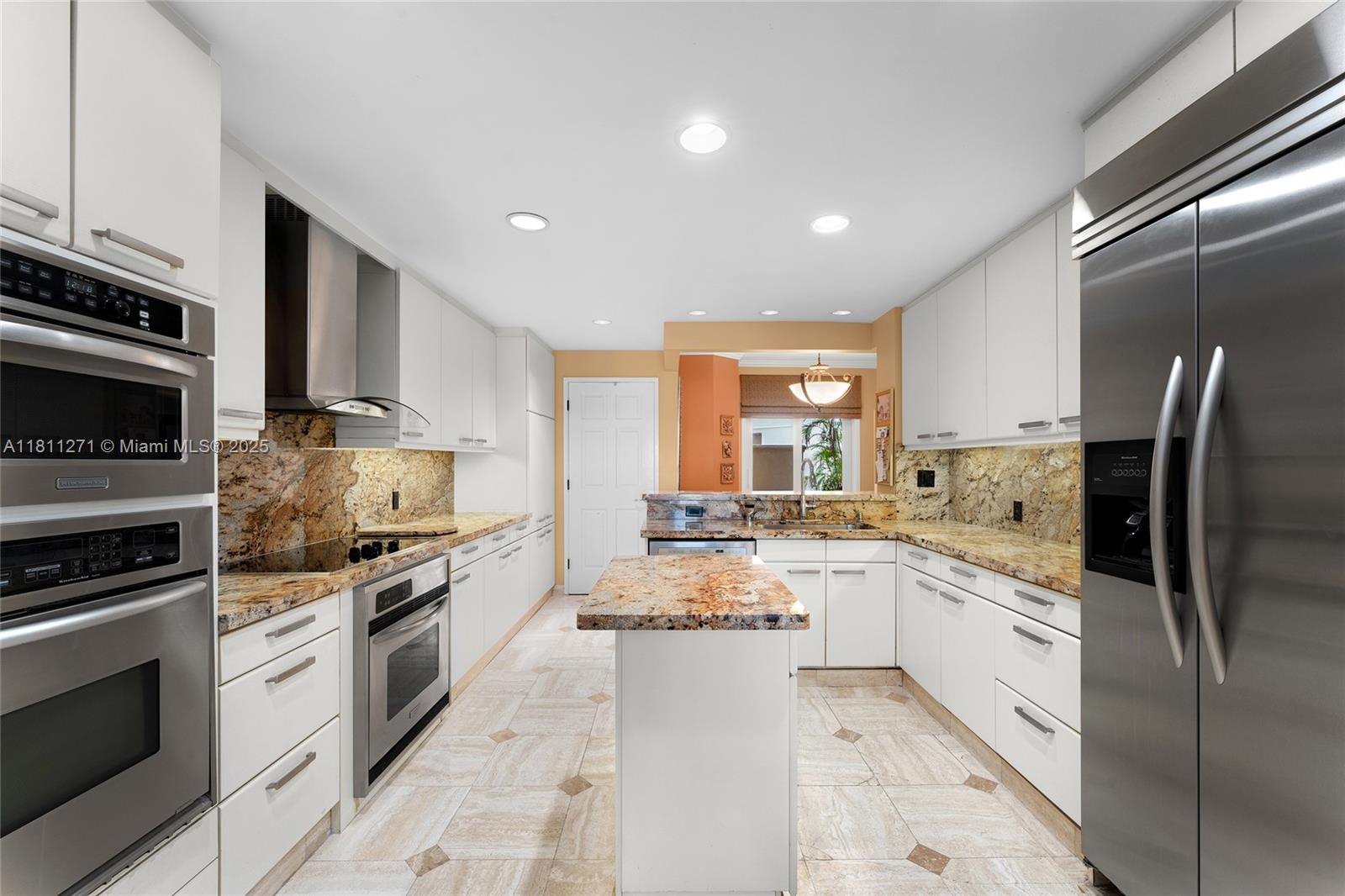 Miami Beach, Florida, 33109, United States, 4 Bedrooms Bedrooms, ,4 BathroomsBathrooms,Residential,For Sale,1837021