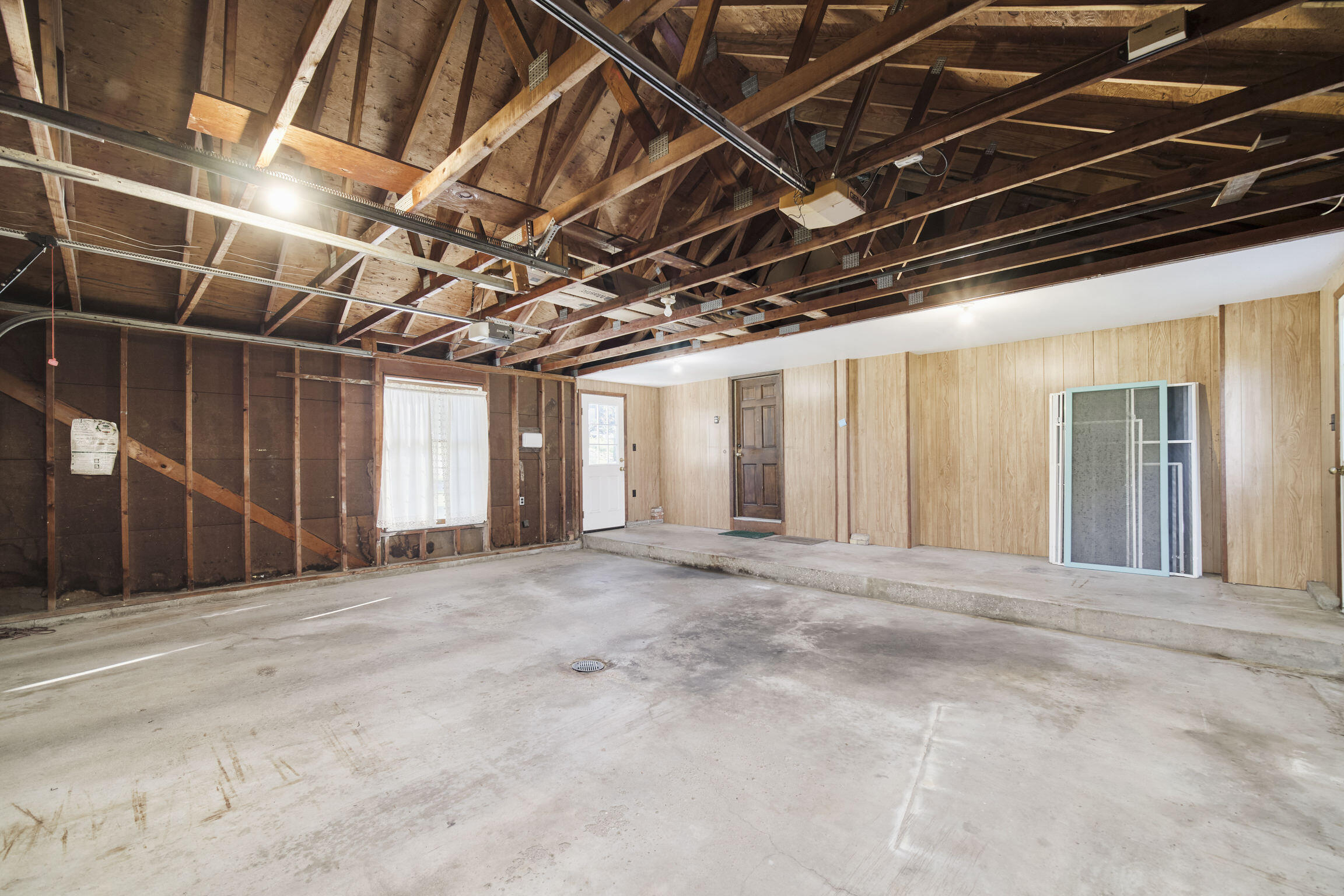 Manistee, Michigan, 49660, United States, 4 Bedrooms Bedrooms, ,3 BathroomsBathrooms,Residential,For Sale,1975705