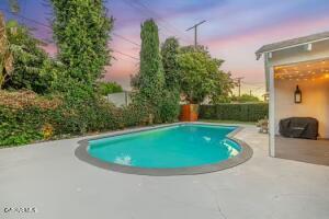 Van Nuys, California, 91405, United States, 3 Bedrooms Bedrooms, ,2 BathroomsBathrooms,Residential,For Sale,1939328