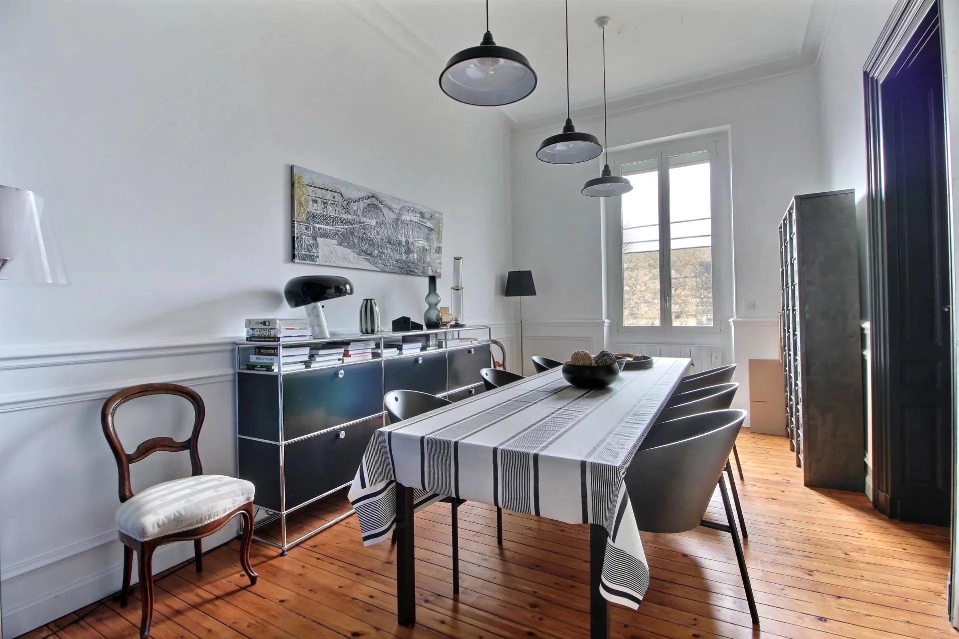 Bordeaux, New Aquitaine, 33000, FR, 3 Bedrooms Bedrooms, ,3 BathroomsBathrooms,Residential,For Sale,1679065