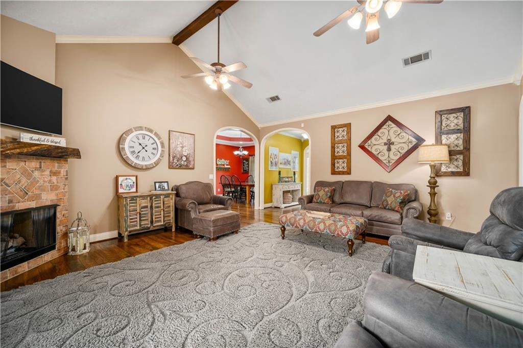 Jena, Louisiana, 71342, United States, 3 Bedrooms Bedrooms, ,3 BathroomsBathrooms,Residential,For Sale,2049158