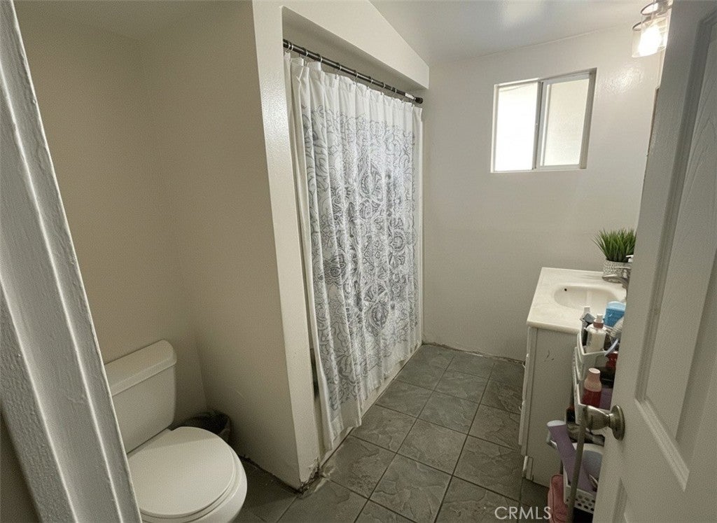 La Puente, California, 91744, United States, 4 Bedrooms Bedrooms, ,2 BathroomsBathrooms,Residential,For Sale,1951017