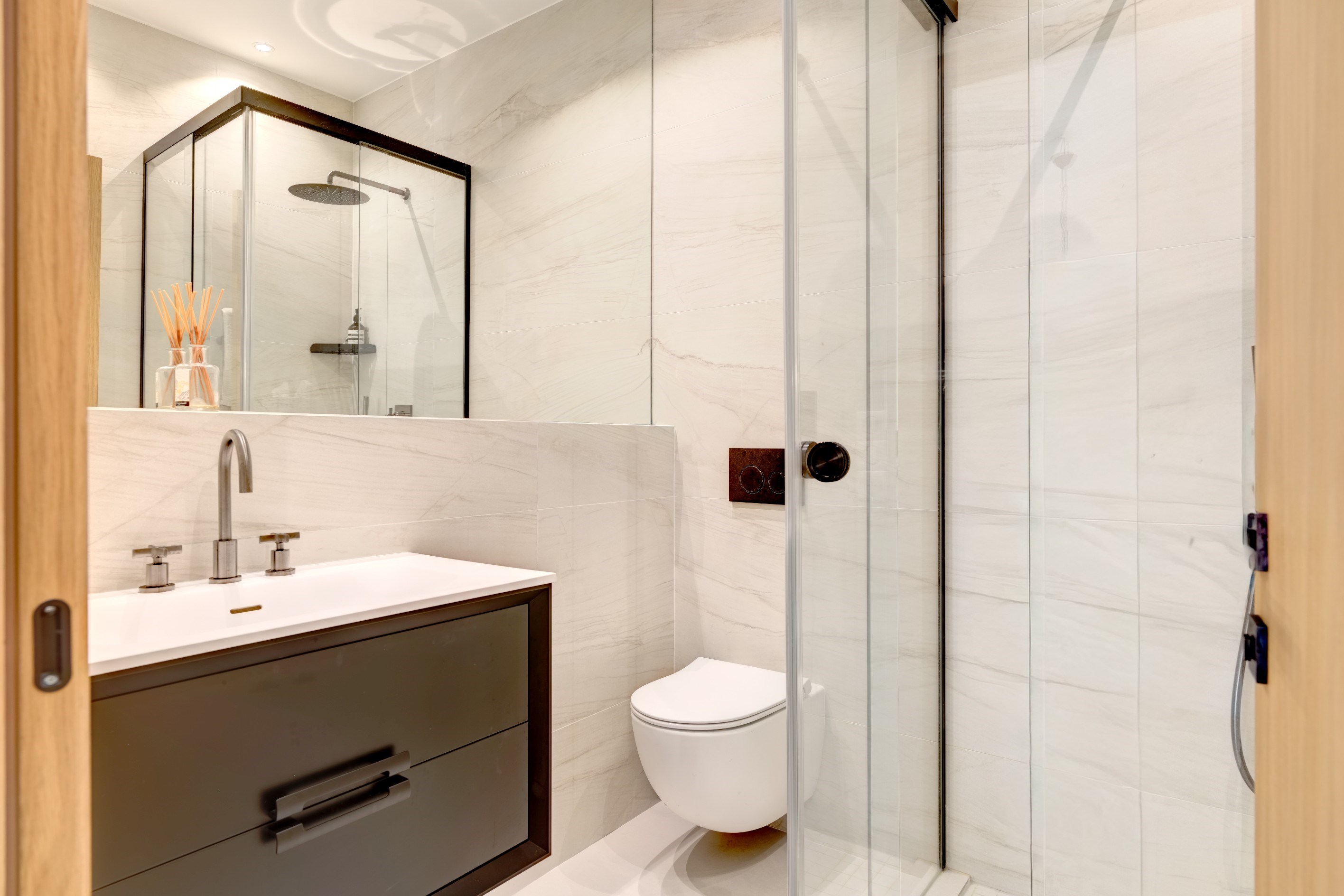  Cannes Californie contemporary villa with heated pool and landscaped garden - 物件實景