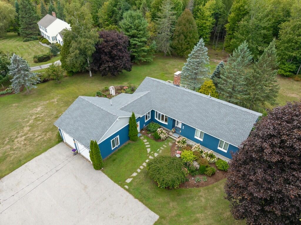 Skyway Vly, Hermon, ME 04401