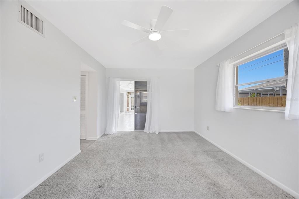 Largo, Florida, 33774, United States, 3 Bedrooms Bedrooms, ,2 BathroomsBathrooms,Residential,For Sale,1776970