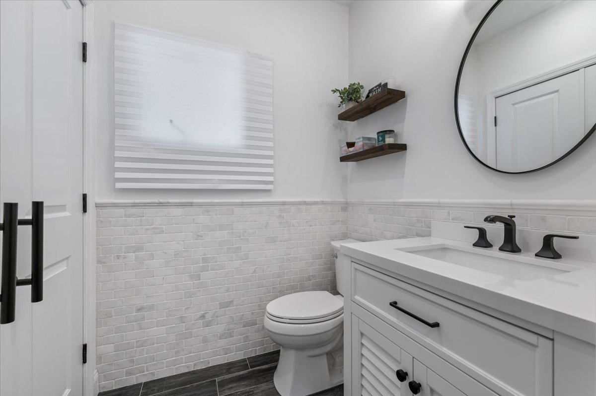 Sayville, New York, 11782, United States, 4 Bedrooms Bedrooms, ,3 BathroomsBathrooms,Residential,For Sale,1982763