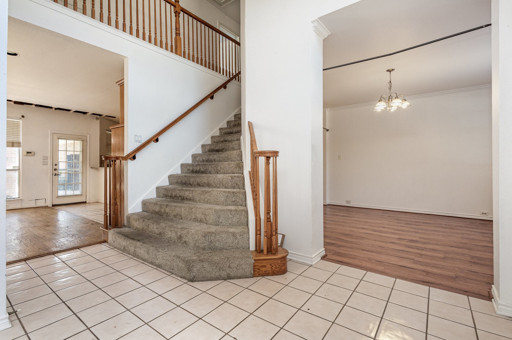 Carrollton, Texas, 75007, United States, 5 Bedrooms Bedrooms, ,3 BathroomsBathrooms,Residential,For Sale,1965546