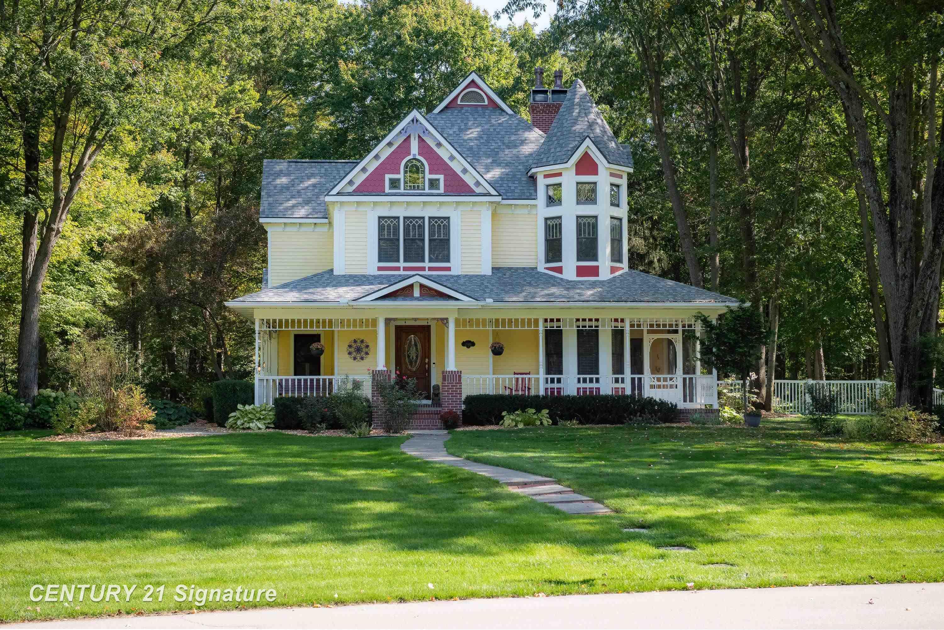 Midland, Michigan, 48642, United States, 5 Bedrooms Bedrooms, ,6 BathroomsBathrooms,Residential,For Sale,1977241