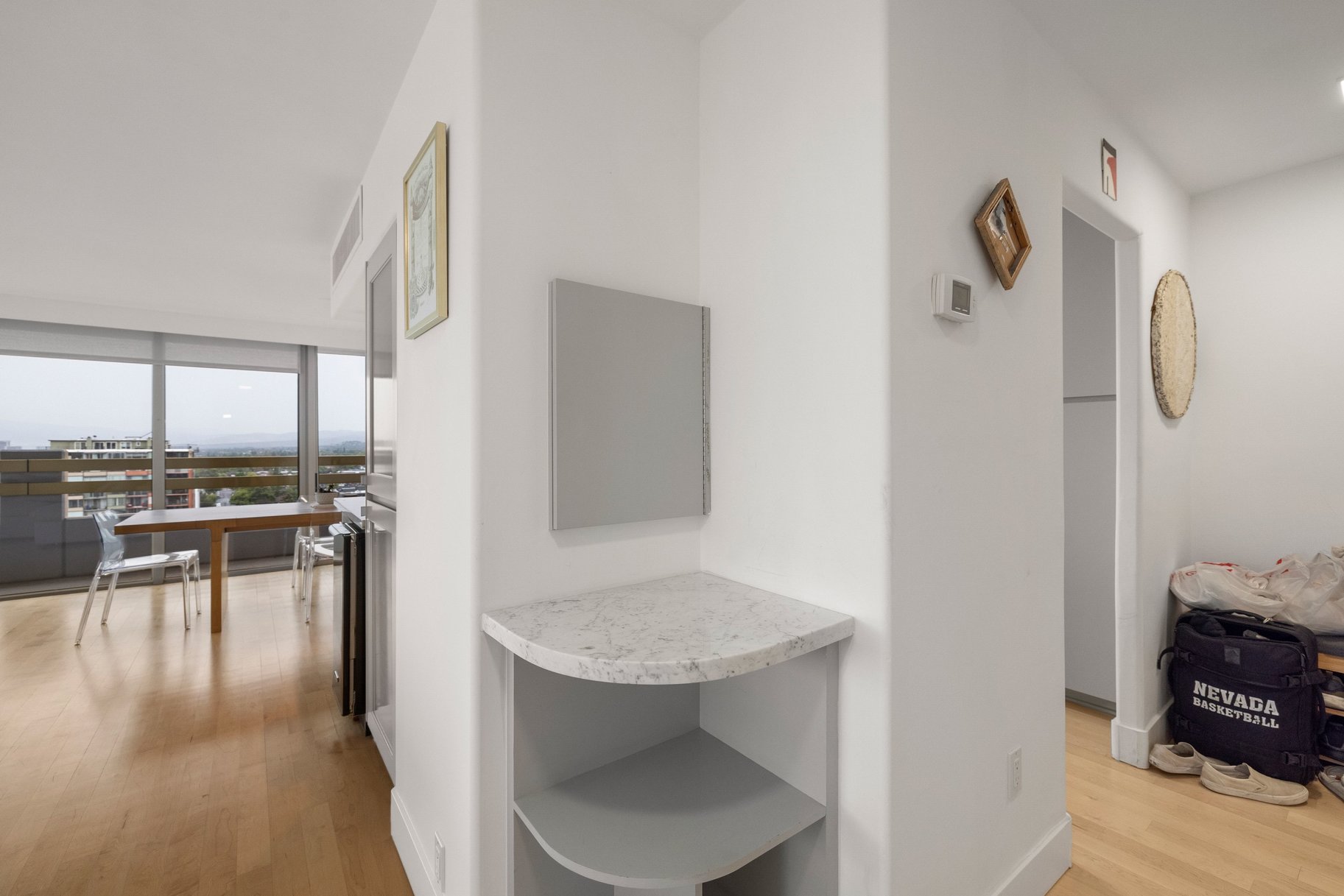  Chic Downtown Condo with Mountain & River Views - 物件實景