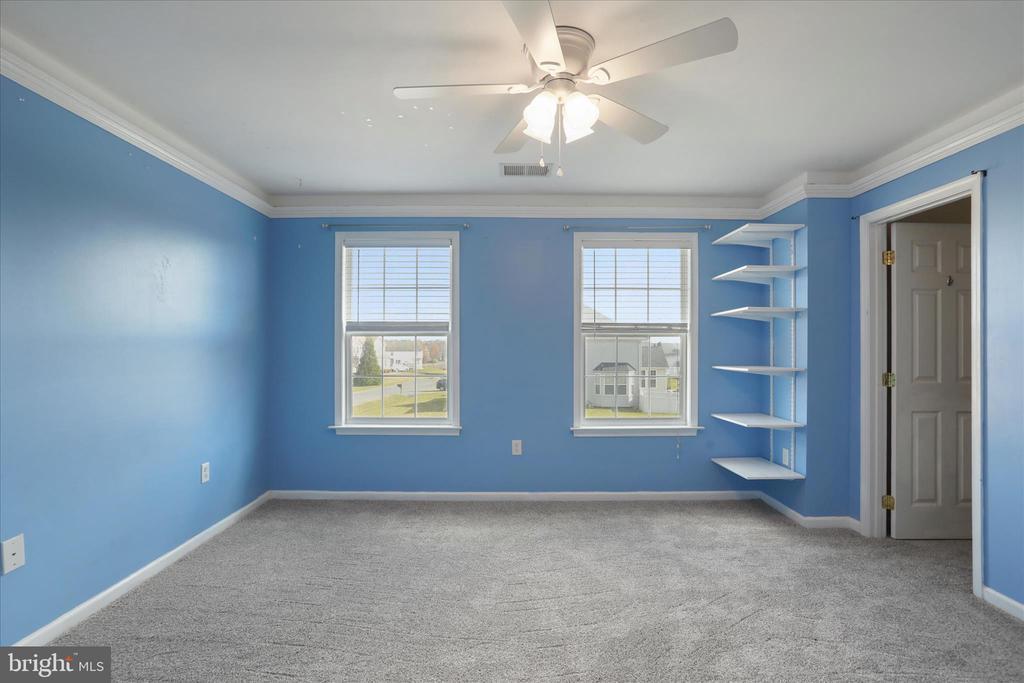 Bunker Hill, West Virginia, 25413, United States, 4 Bedrooms Bedrooms, ,4 BathroomsBathrooms,Residential,For Sale,1991457