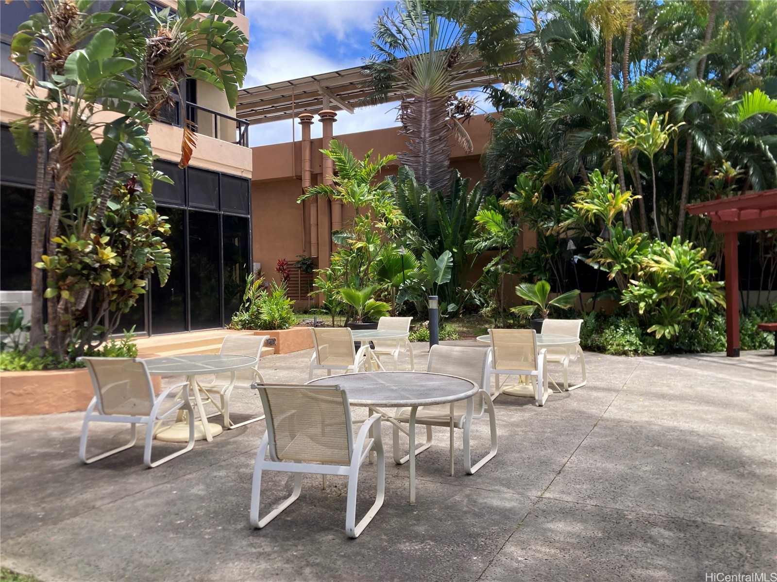 Honolulu, Hawaii, 96818, United States, 2 Bedrooms Bedrooms, ,2 BathroomsBathrooms,Residential,For Sale,1714219