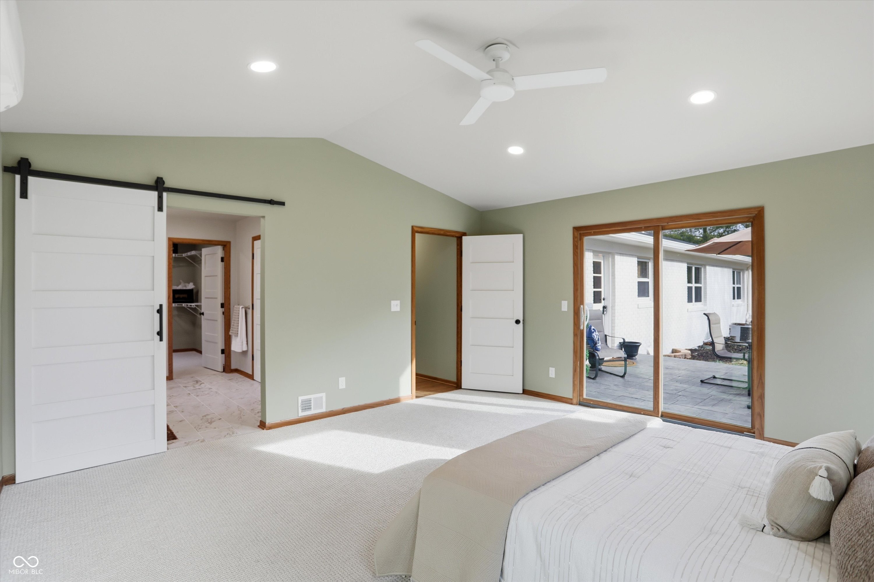 Zionsville, Indiana, 46077, United States, 3 Bedrooms Bedrooms, ,2 BathroomsBathrooms,Residential,For Sale,2008778