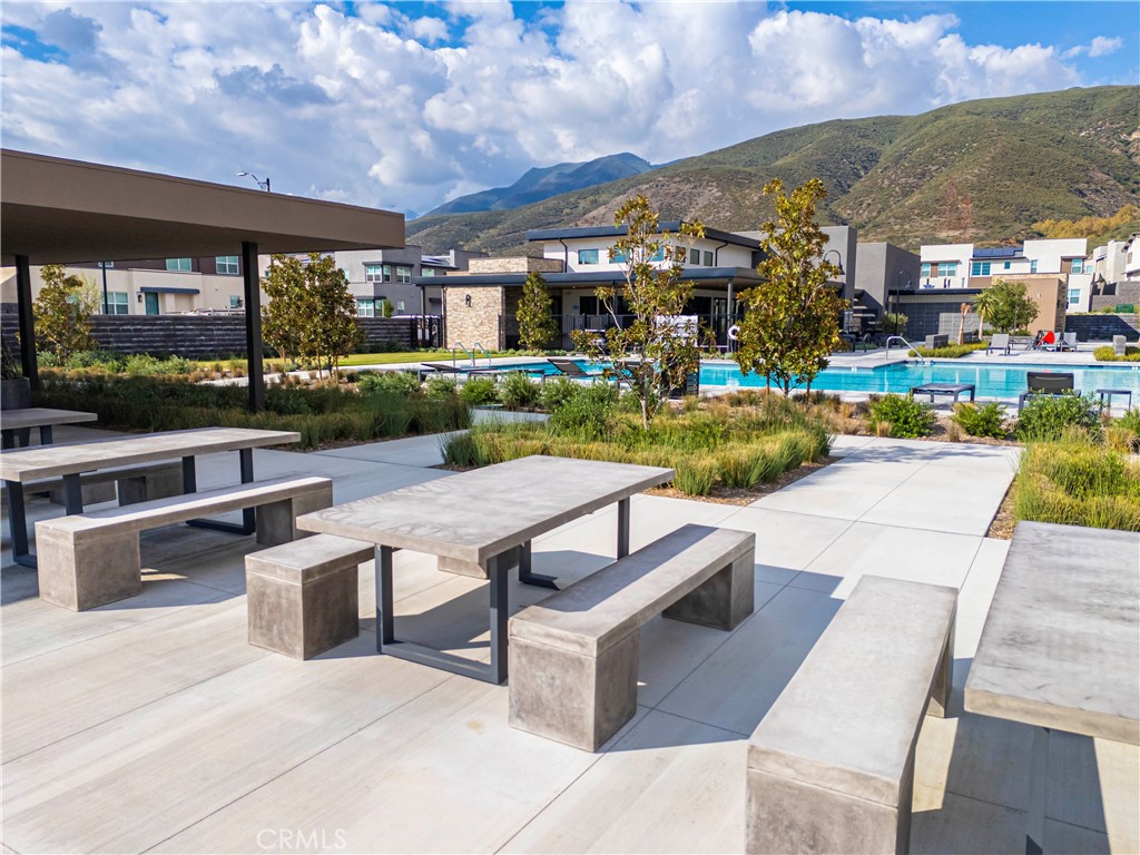 Fontana, California, 92336, United States, 3 Bedrooms Bedrooms, ,2 BathroomsBathrooms,Residential,For Sale,2037862