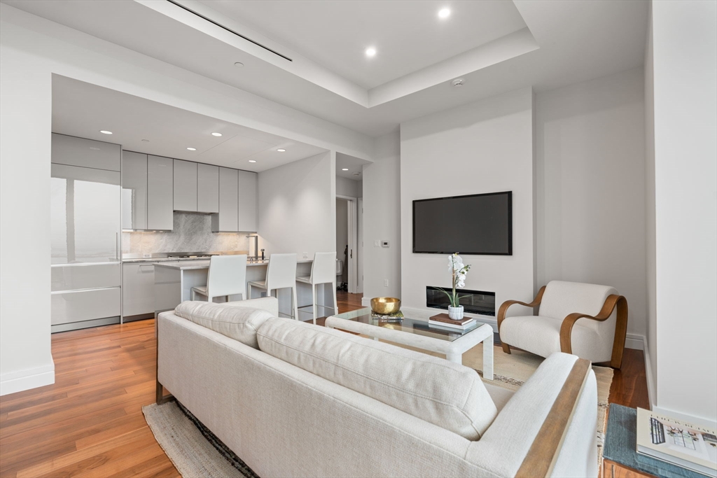Boston, Massachusetts, 02115, United States, 5 Bedrooms Bedrooms, ,7 BathroomsBathrooms,Residential,For Sale,1688513