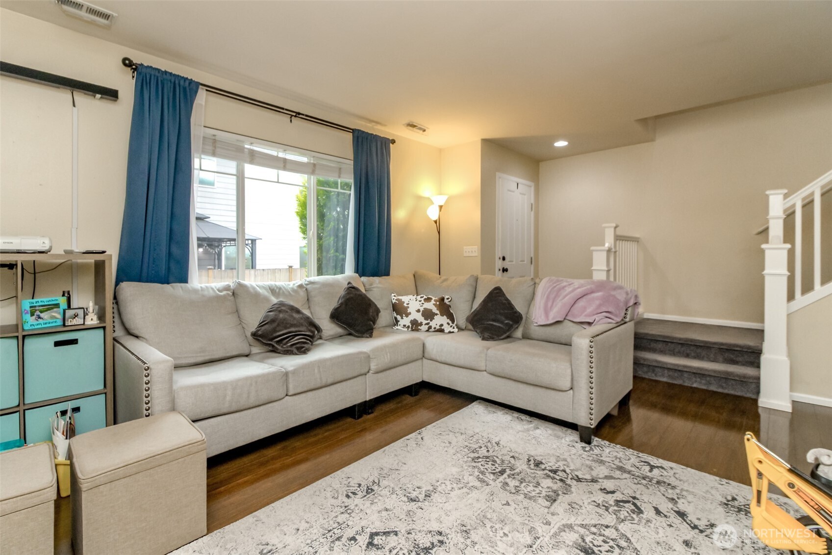 Puyallup, Washington, 98373, United States, 3 Bedrooms Bedrooms, ,3 BathroomsBathrooms,Residential,For Sale,1979459