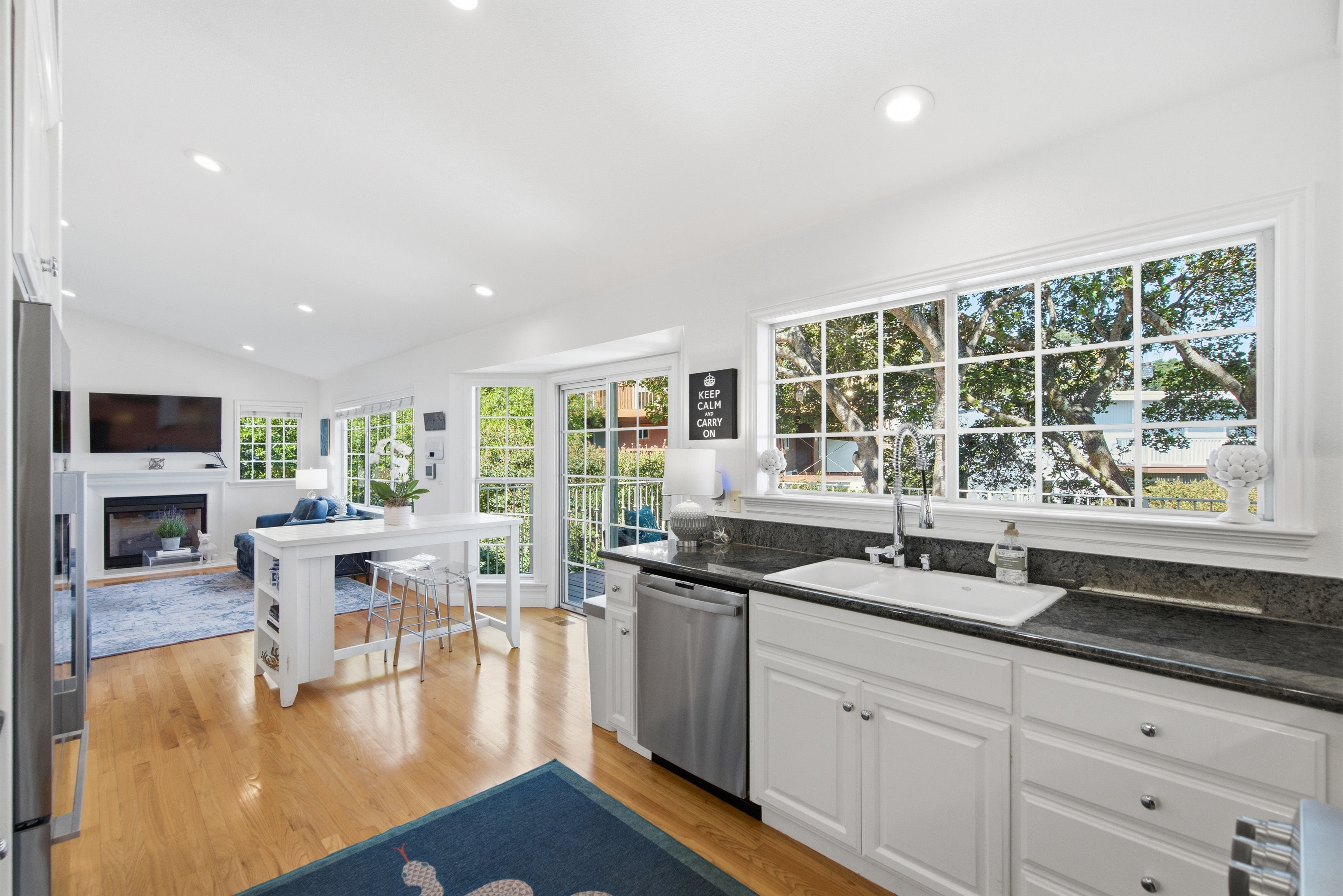  Prime Belmont Hills Home with Bay Views - 物件實景