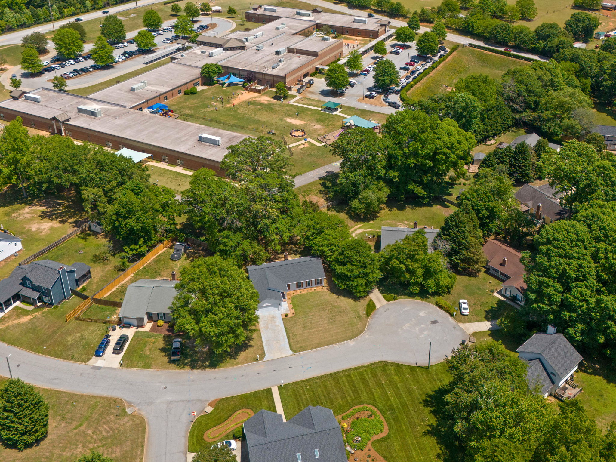  401 Belcross Drive, Simpsonville, SC 29681 - 物件實景