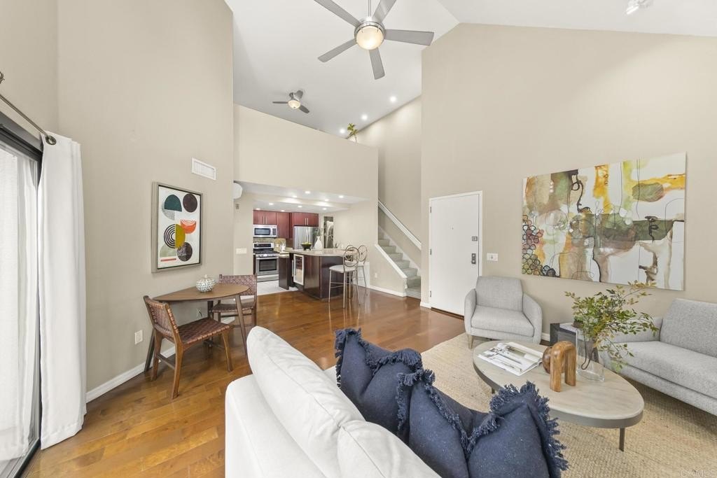 San Diego, California, 92101, United States, 2 Bedrooms Bedrooms, ,2 BathroomsBathrooms,Residential,For Sale,1760340