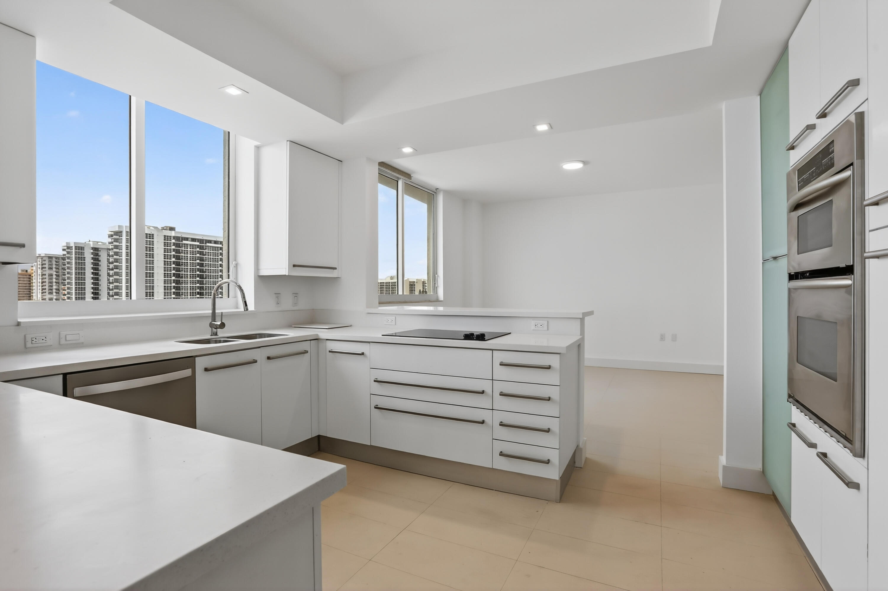 Pompano Beach, Florida, 33062, United States, 3 Bedrooms Bedrooms, ,5 BathroomsBathrooms,Residential,For Sale,1850306
