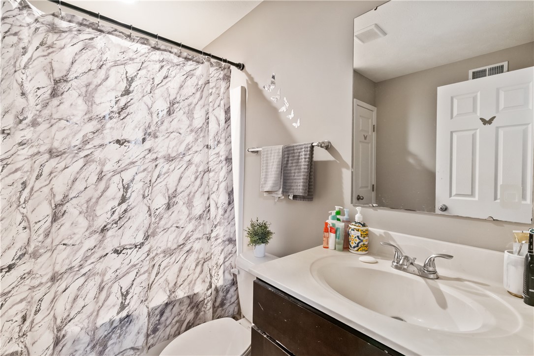 Collier Twp, Pennsylvania, 15106, United States, 5 Bedrooms Bedrooms, ,6 BathroomsBathrooms,Residential,For Sale,2002908