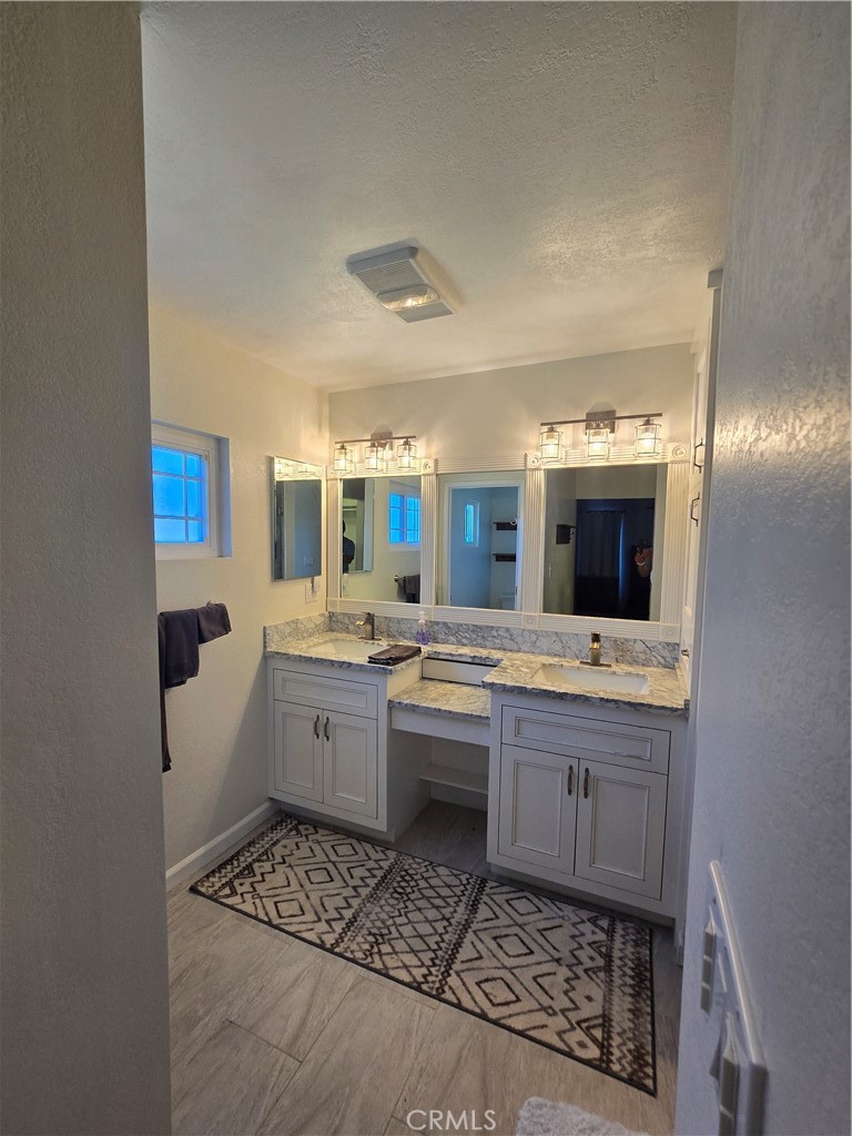 Escondido, California, 92025, United States, 3 Bedrooms Bedrooms, ,2 BathroomsBathrooms,Residential,For Sale,1986059