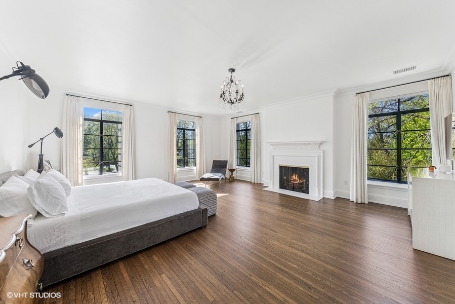 Hinsdale, Illinois, 60521, United States, 6 Bedrooms Bedrooms, ,7 BathroomsBathrooms,Residential,For Sale,1903605