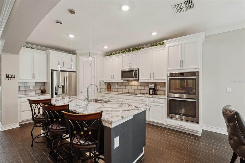Bradenton, Florida, 34211, United States, 6 Bedrooms Bedrooms, ,4 BathroomsBathrooms,Residential,For Sale,1692676