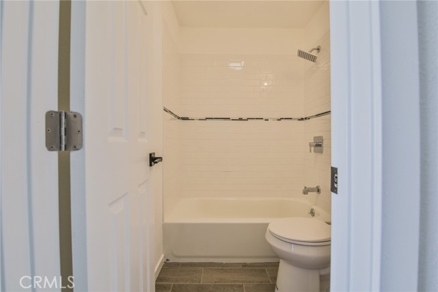 Los Angeles, California, 90047, United States, 5 Bedrooms Bedrooms, ,Residential,For Sale,2009243