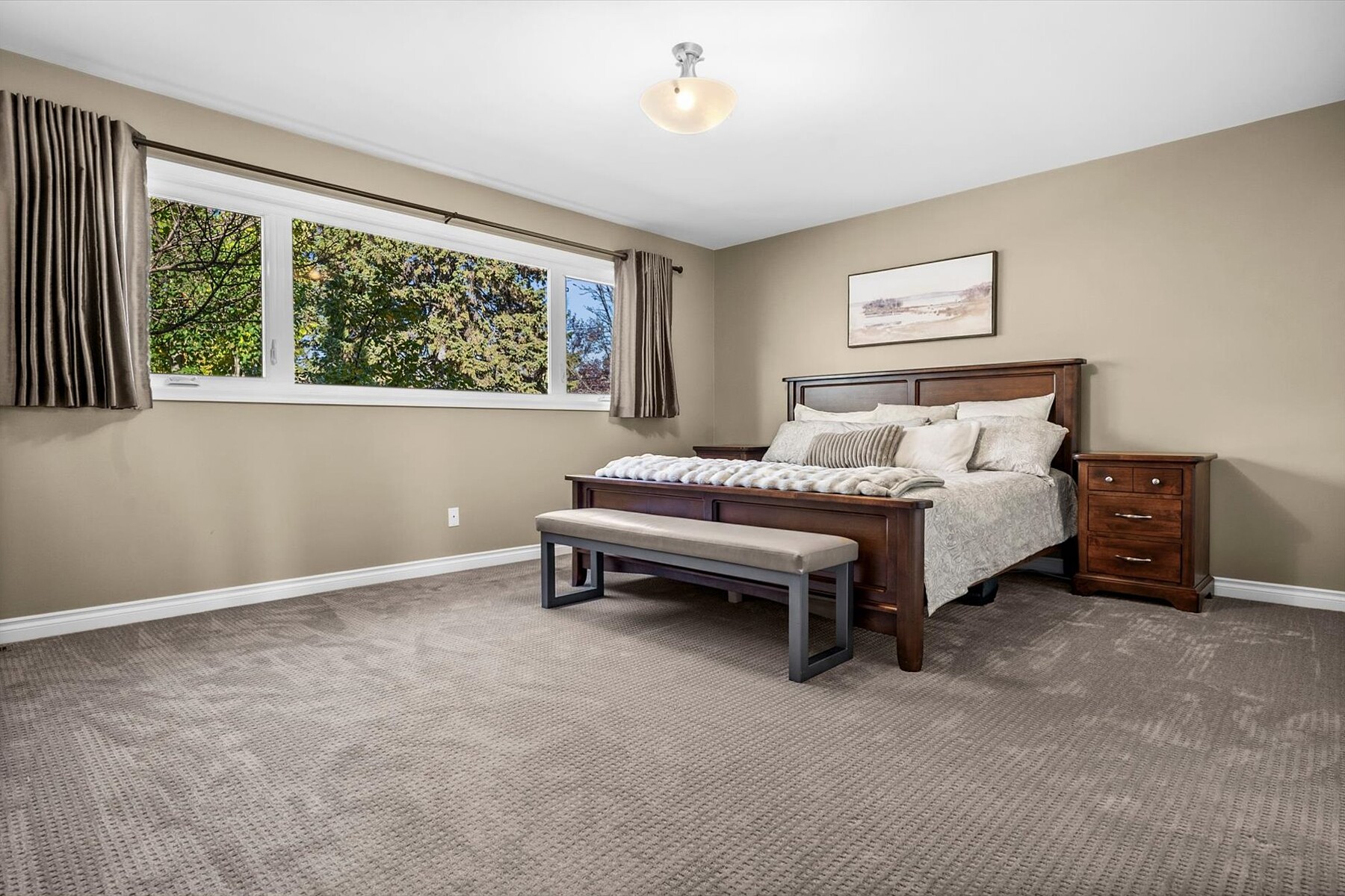  6526 Laurentian Way SW - 物件實景