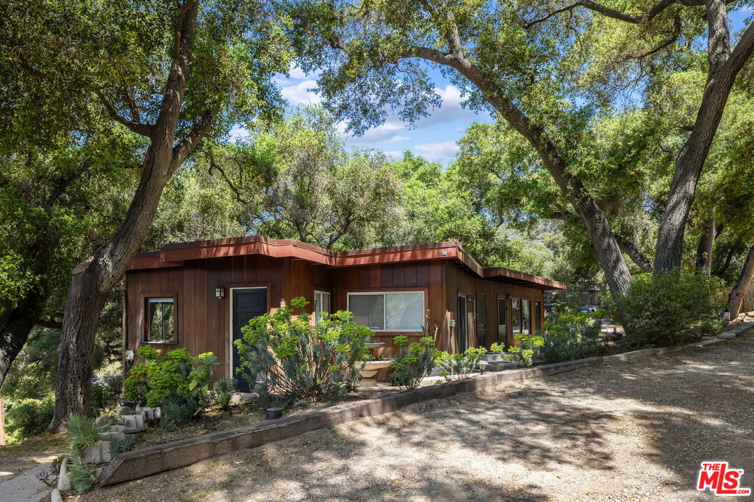 Topanga, California, 90290, United States, 4 Bedrooms Bedrooms, ,3 BathroomsBathrooms,Residential,For Sale,1795536